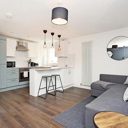 Joivy Contemporary Royal Mile Apartment With Balcony Единбург Екстериор снимка